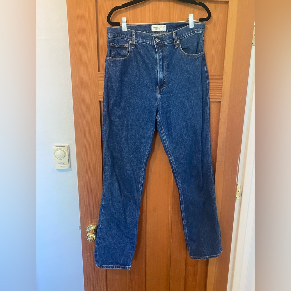 Abercrombie & Fitch Long Ultra High Rise Ankle Straight Jean